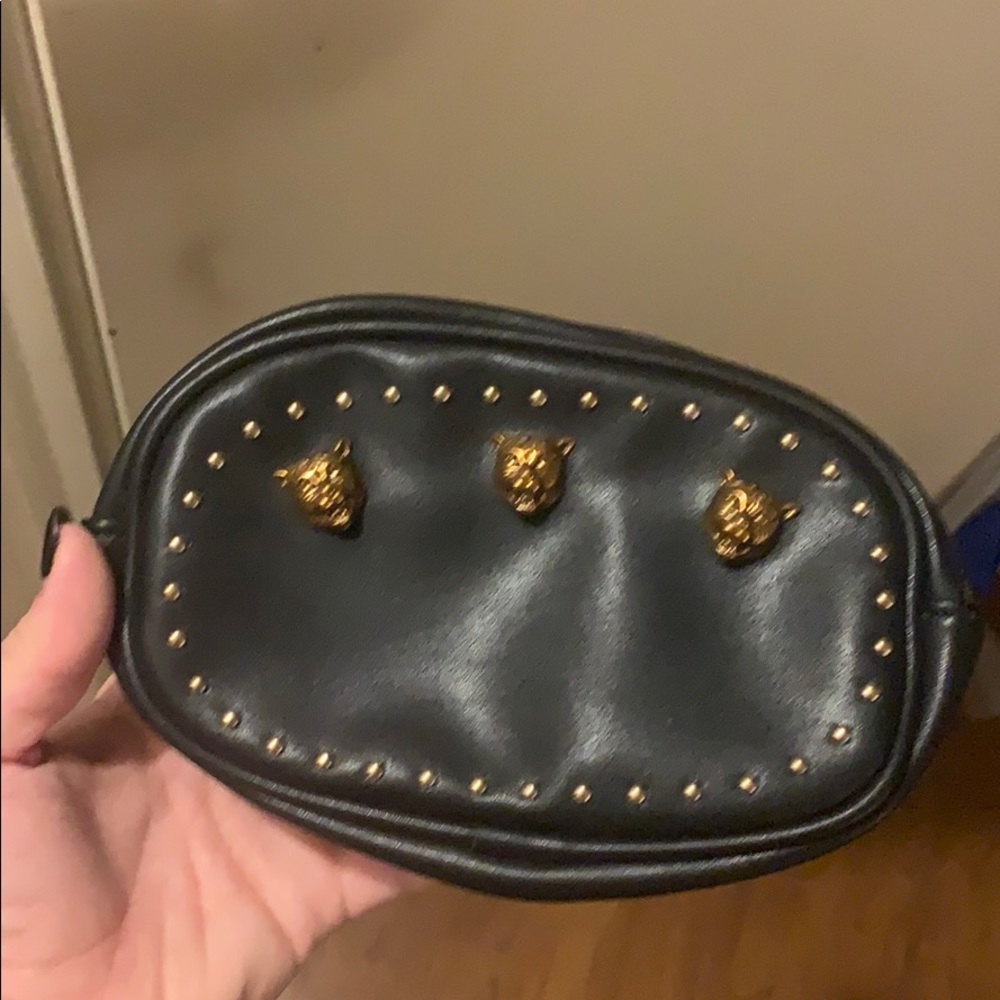 Tiger pouch